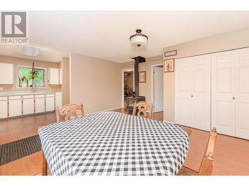 4420 Schubert Road, Spallumcheen, BC - Indoor Photo Showing Bedroom