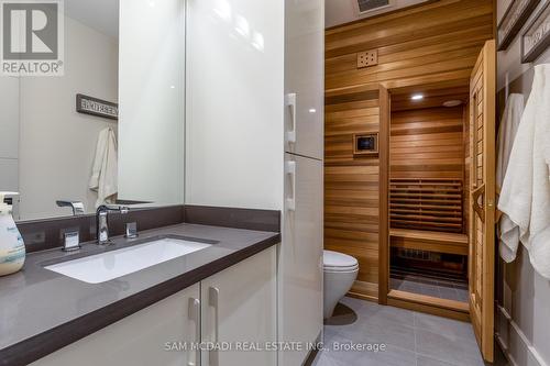 33 Wenonah Drive, Mississauga, ON - Indoor Photo Showing Bathroom