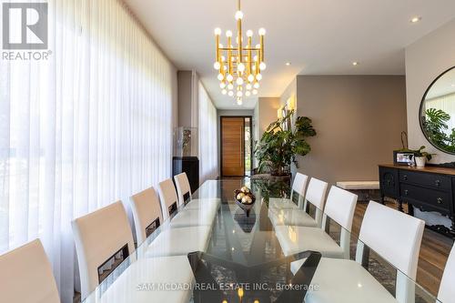 33 Wenonah Drive, Mississauga, ON - Indoor Photo Showing Dining Room