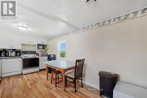 144132 Hawkins Road, Tillsonburg, ON - Indoor Photo Showing Kitchen