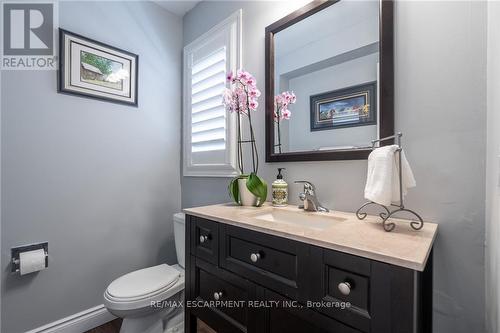 15 Pinecreek Road, Hamilton (Waterdown), ON - Indoor Photo Showing Bathroom