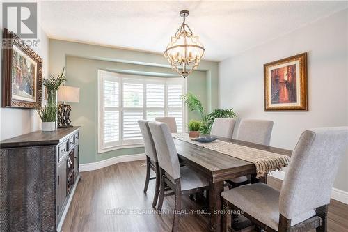 15 Pinecreek Road, Hamilton (Waterdown), ON - Indoor Photo Showing Dining Room