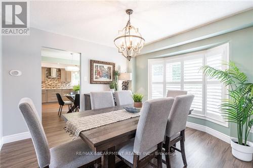 15 Pinecreek Road, Hamilton (Waterdown), ON - Indoor Photo Showing Dining Room