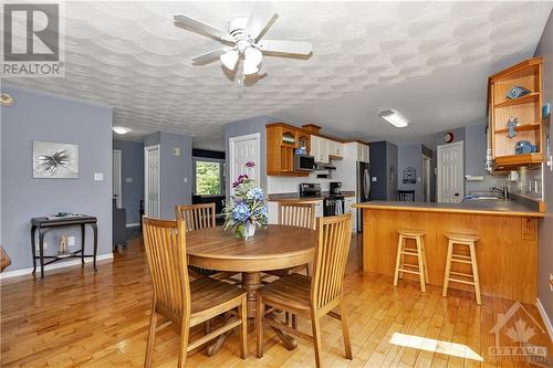 34009 Highway 41 Highway, Eganville, ON - Indoor Photo Showing Dining Room