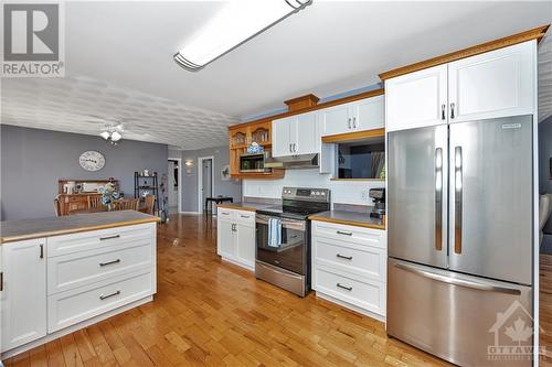 34009 Highway 41 Highway, Eganville, ON - Indoor Photo Showing Kitchen