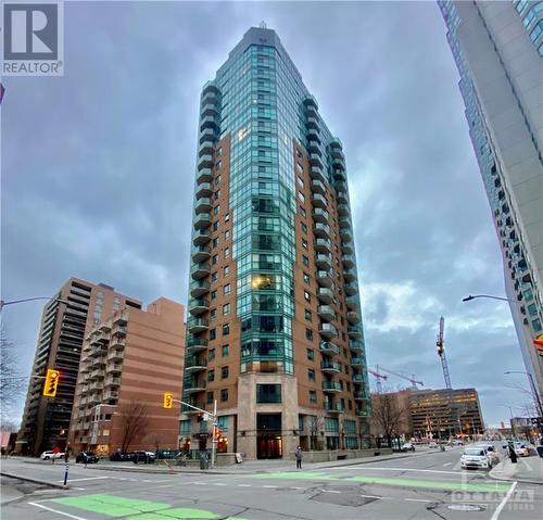 445 Laurier Avenue W Unit#1803, Ottawa, ON - Outdoor With Facade