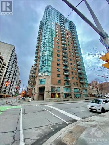 445 Laurier Avenue W Unit#1803, Ottawa, ON - Outdoor With Facade