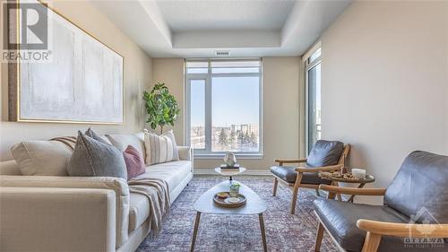 100 Roger Guindon Avenue Unit#404, Ottawa, ON - Indoor Photo Showing Living Room