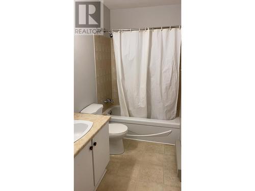 5300 25Th Avenue Unit# 10, Vernon, BC - Indoor Photo Showing Bathroom