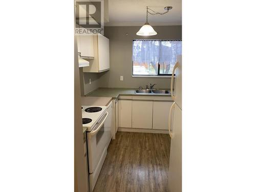 5300 25Th Avenue Unit# 10, Vernon, BC - Indoor Photo Showing Kitchen With Double Sink