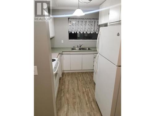 5300 25Th Avenue Unit# 10, Vernon, BC - Indoor Photo Showing Kitchen With Double Sink