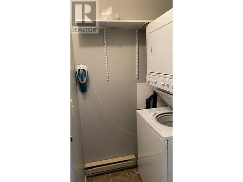 5300 25Th Avenue Unit# 10, Vernon, BC - Indoor Photo Showing Laundry Room