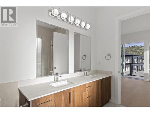 1955 Harris Drive, Penticton, BC - Indoor Photo Showing Bathroom