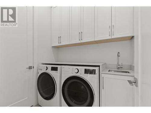 1955 Harris Drive, Penticton, BC - Indoor Photo Showing Laundry Room