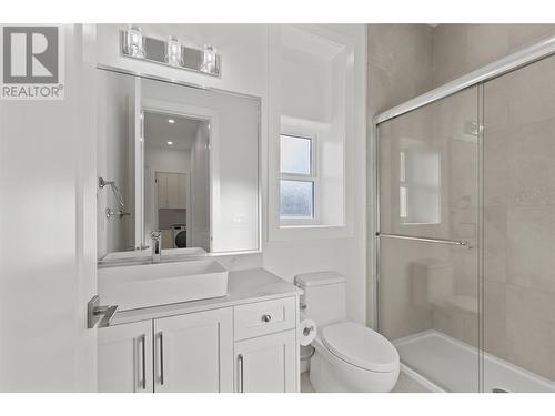 1955 Harris Drive, Penticton, BC - Indoor Photo Showing Bathroom