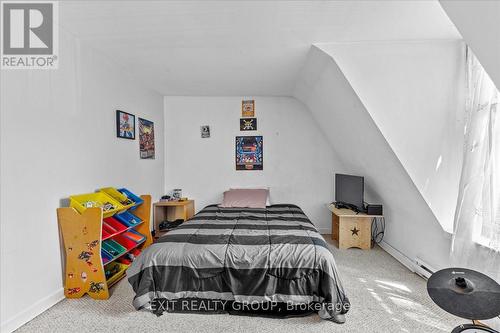 2083 Hollowview Road, Stirling-Rawdon, ON - Indoor Photo Showing Bedroom