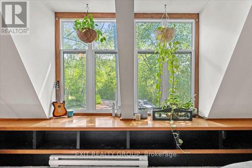 2083 Hollowview Road, Stirling-Rawdon, ON - Indoor Photo Showing Kitchen