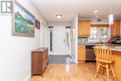 76 Shaw Boulevard, Central Elgin (Lynhurst), ON - Indoor Photo Showing Kitchen