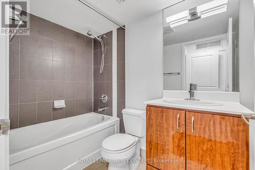 2205 - 5791 Yonge Street, Toronto (Newtonbrook East), ON - Indoor Photo Showing Bathroom