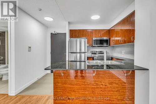 2205 - 5791 Yonge Street, Toronto (Newtonbrook East), ON - Indoor Photo Showing Kitchen With Double Sink