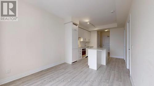 1507 - 9085 Jane Street, Vaughan, ON - Indoor Photo Showing Kitchen