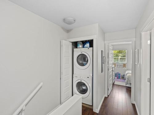 16-1970 Braeview Place, Kamloops, BC - Indoor Photo Showing Laundry Room