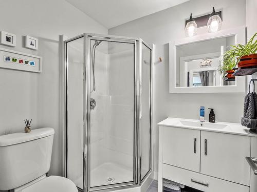 43-1240 Alpine Road, Sun Peaks, BC - Indoor Photo Showing Bathroom