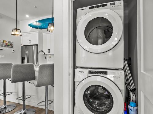 43-1240 Alpine Road, Sun Peaks, BC - Indoor Photo Showing Laundry Room