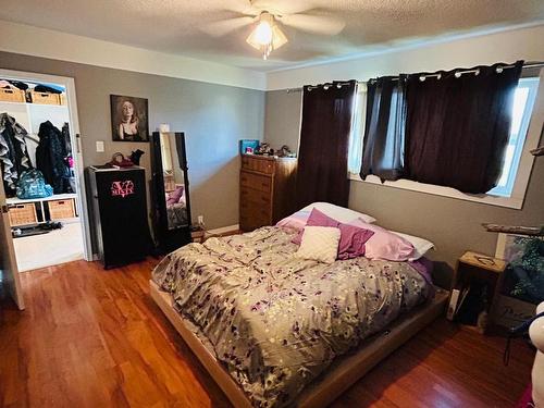 653 Sydney Ave, Kamloops, BC - Indoor Photo Showing Bedroom