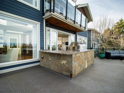 5998 Icarus Dr, Nanaimo, BC 