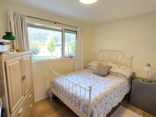 160 Pump Road, Kamloops, BC - Indoor Photo Showing Bedroom