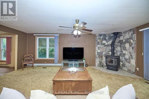 10 Firelane 10A Road, Niagara-On-The-Lake, ON - Indoor Photo Showing Living Room With Fireplace