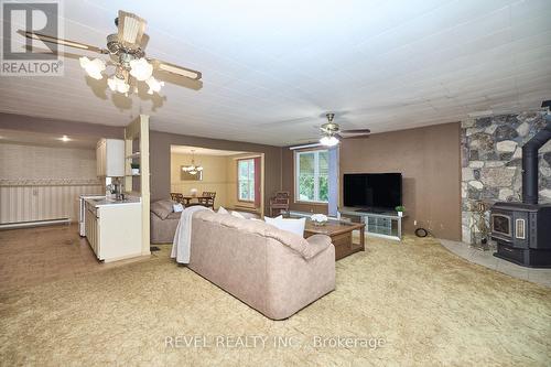 10 Firelane 10A Road, Niagara-On-The-Lake, ON - Indoor Photo Showing Living Room