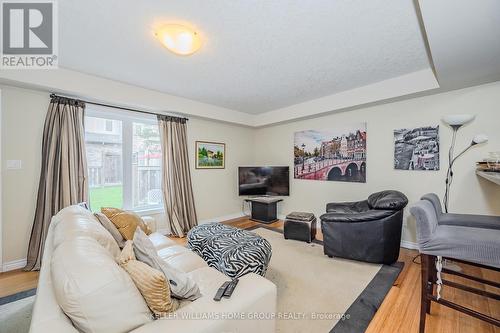 51 - 167 Arkell Road, Guelph (Pine Ridge), ON - Indoor Photo Showing Living Room