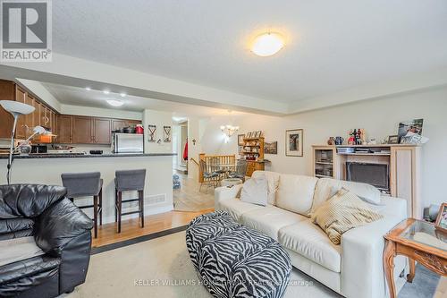 51 - 167 Arkell Road, Guelph (Pine Ridge), ON - Indoor Photo Showing Living Room