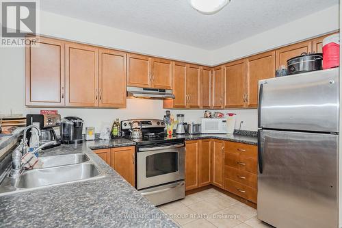 51 - 167 Arkell Road, Guelph (Pine Ridge), ON - Indoor Photo Showing Kitchen With Double Sink