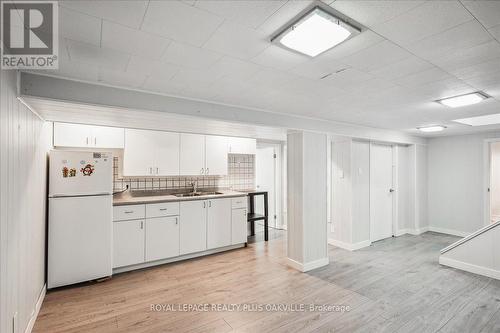 219 Rodgers Road, Hamilton (Bartonville), ON - Indoor Photo Showing Kitchen With Double Sink