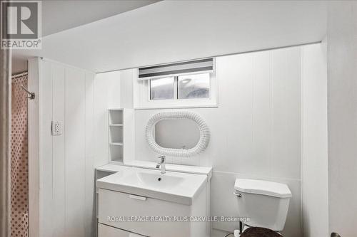 219 Rodgers Road, Hamilton (Bartonville), ON - Indoor Photo Showing Bathroom