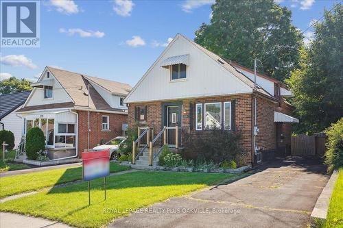 219 Rodgers Road, Hamilton (Bartonville), ON - Outdoor With Facade