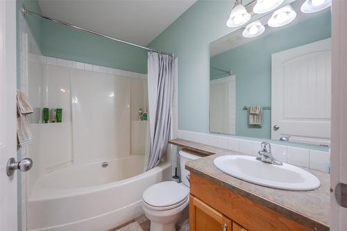 101-2002 Quebec Street, Penticton, BC - Indoor Photo Showing Bathroom