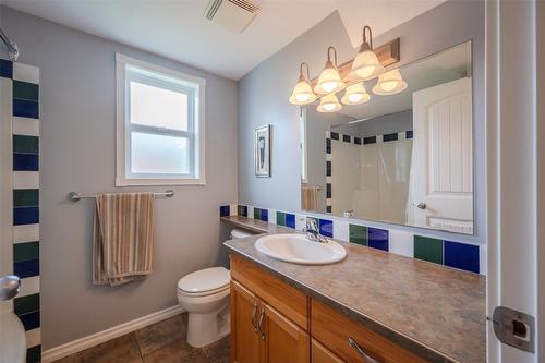 101-2002 Quebec Street, Penticton, BC - Indoor Photo Showing Bathroom