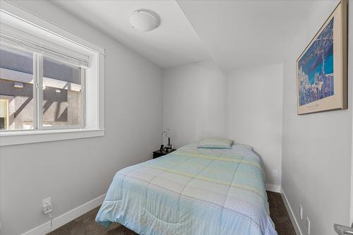 1796 Viewpoint Drive, Kelowna, BC - Indoor Photo Showing Bedroom