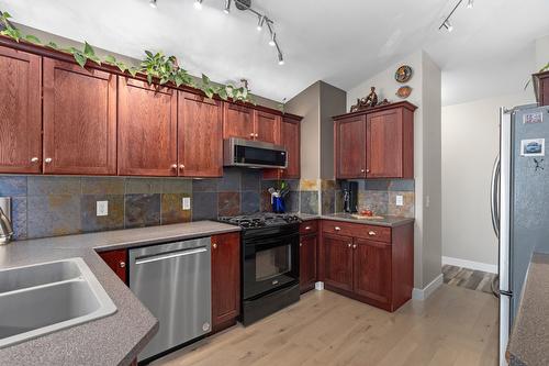 2304 Shannon Heights Place, West Kelowna, BC - Indoor Photo Showing Kitchen With Double Sink