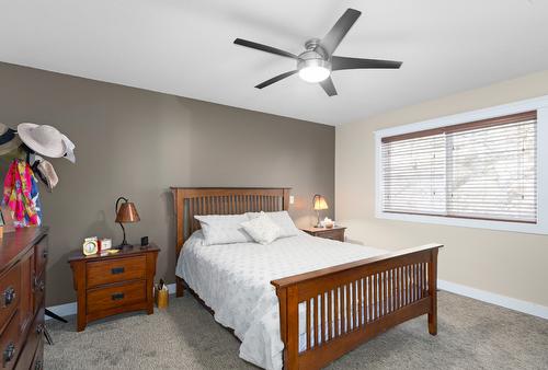 2304 Shannon Heights Place, West Kelowna, BC - Indoor Photo Showing Bedroom