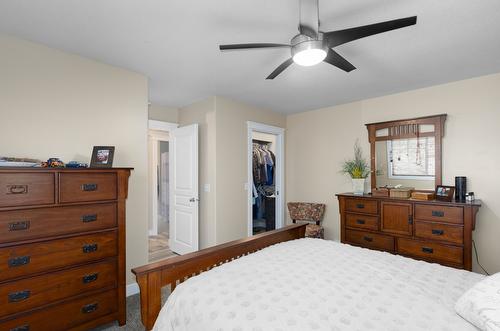 2304 Shannon Heights Place, West Kelowna, BC - Indoor Photo Showing Bedroom