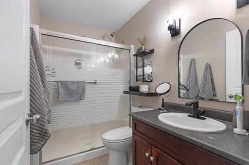 2304 Shannon Heights Place, West Kelowna, BC - Indoor Photo Showing Bathroom