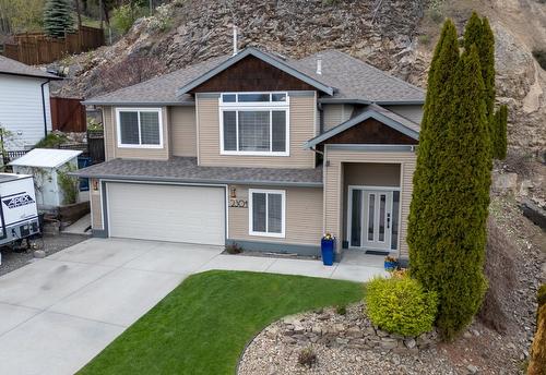 2304 Shannon Heights Place, West Kelowna, BC - Outdoor With Facade