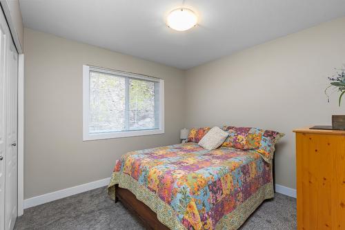 2304 Shannon Heights Place, West Kelowna, BC - Indoor Photo Showing Bedroom