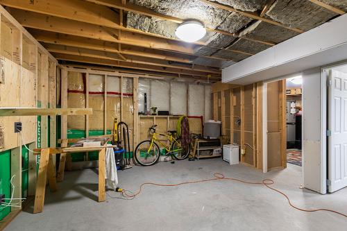 2304 Shannon Heights Place, West Kelowna, BC - Indoor Photo Showing Basement