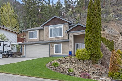 2304 Shannon Heights Place, West Kelowna, BC - Outdoor